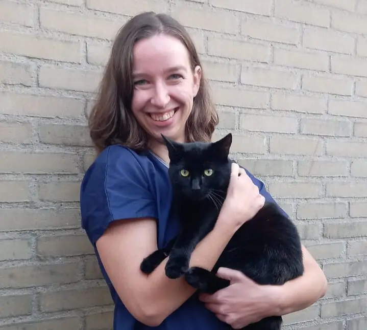 Dierenkliniek Oud-Beijerland Dierenarts Laura de Jong